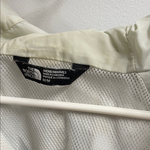 The North Face Men's Medium Rain Jacket - Picture 2 of 5